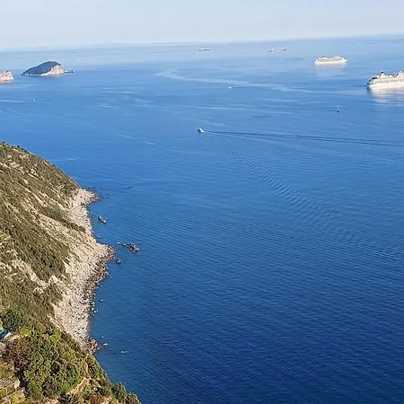 Casa A Picco Sul Mare 5 Terre カンピーリア